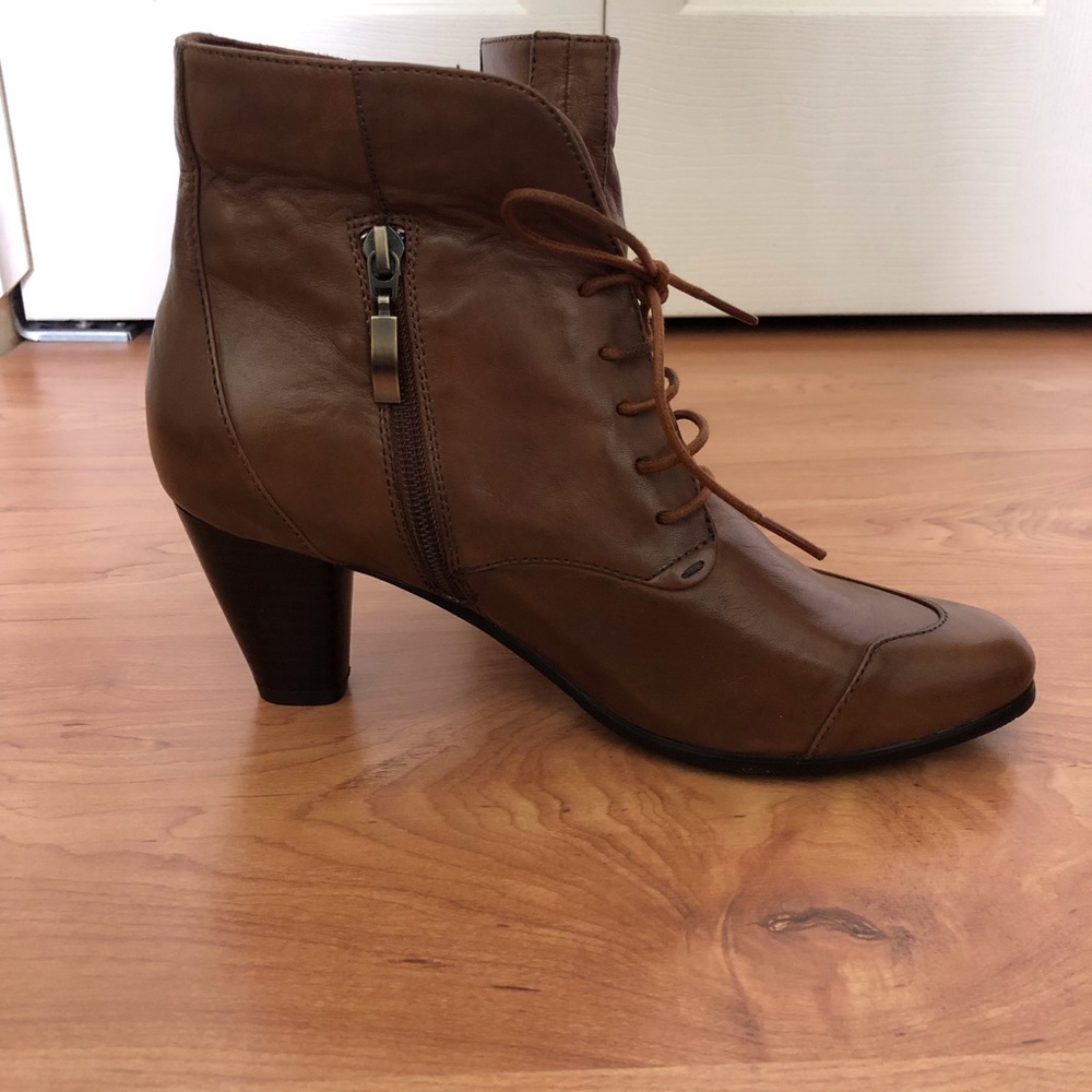 Spring Step Nwt Booties - image 4